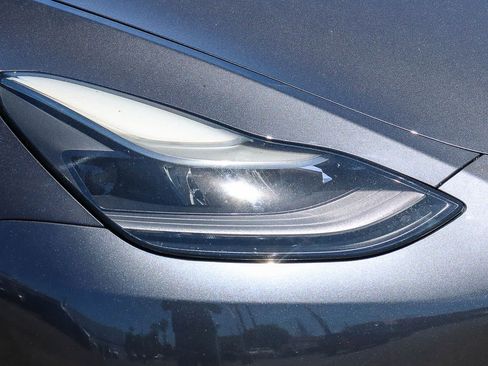 Used 2021 Tesla Model Y Performance AWD/4WD image 4