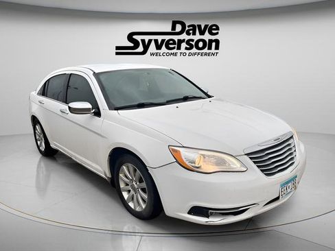 Used 2014 Chrysler 200 Limited image 6