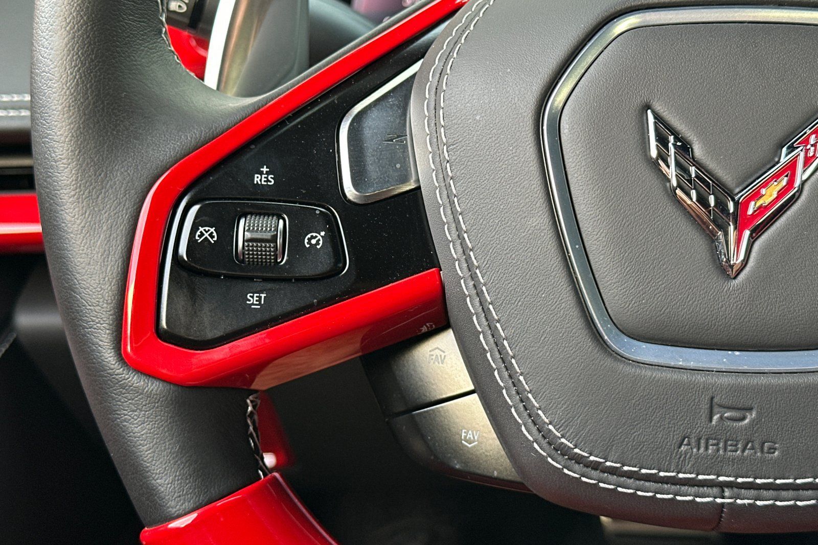 Used 2022 Chevrolet Corvette Stingray Premium Cpe w/ Z51 Performance Package RWD image 34