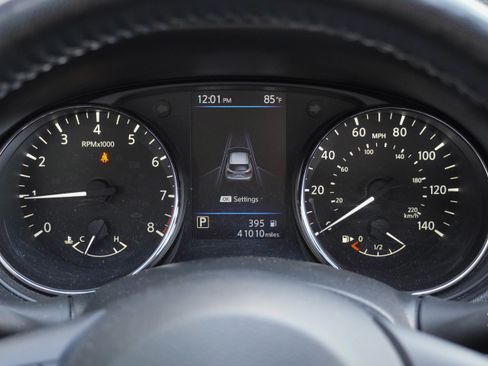Used 2021 Nissan Rogue Sport SV w/ Technology Package FWD image 19