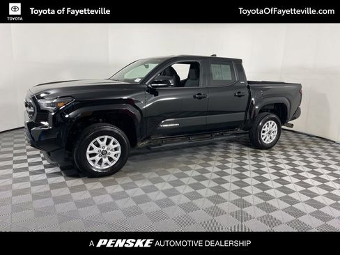 Certified 2025 Toyota Tacoma SR5 w/ SR5 Upgrade Package AWD/4WD image 2