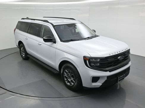 Used 2025 Ford Expedition Max Active RWD image 36