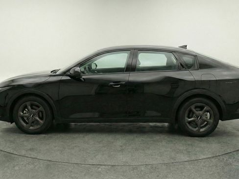 Used 2025 Kia K4 LXS image 5