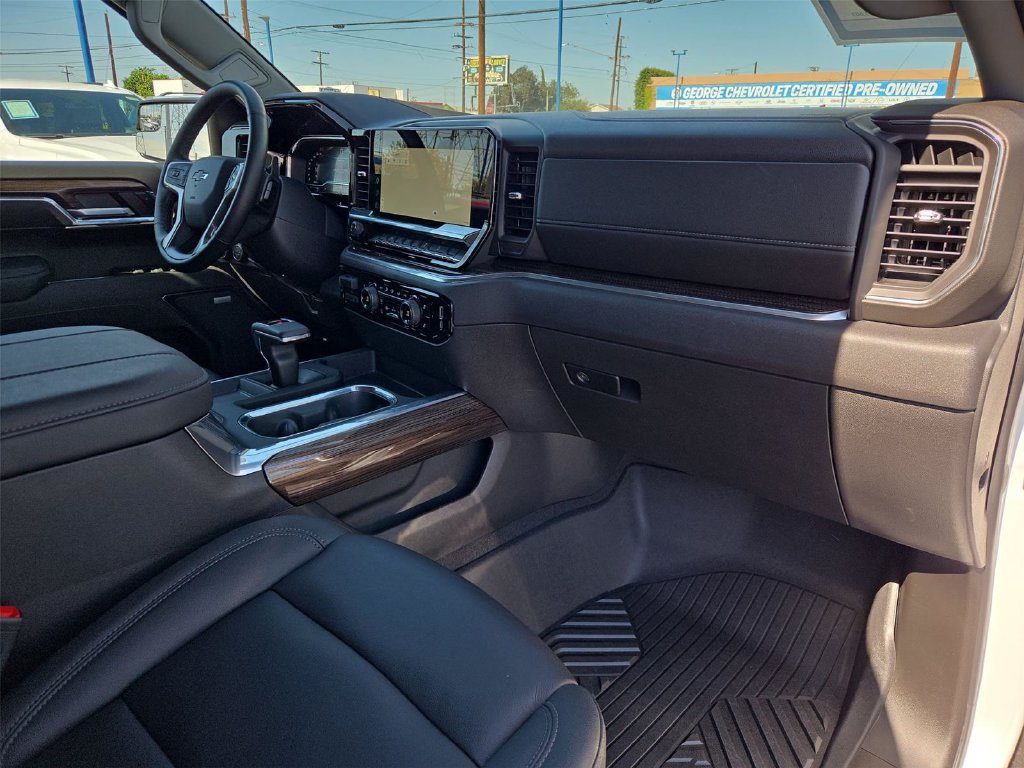 Certified 2025 Chevrolet Silverado 1500 LT Trail Boss w/ Convenience Package II AWD/4WD image 21