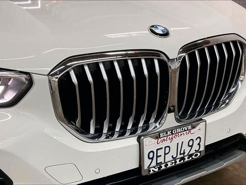 Used 2023 BMW X5 xDrive40i w/ Parking Assistance Package image 32