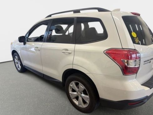 Used 2016 Subaru Forester 2.5i Premium w/ Popular Package #2 AWD/4WD image 2