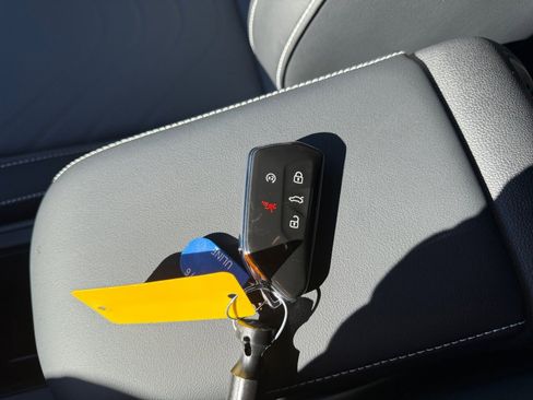 New 2026 Volkswagen Tiguan SE R-Line image 33