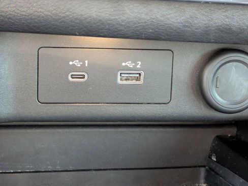 Used 2022 Nissan Rogue SV image 23