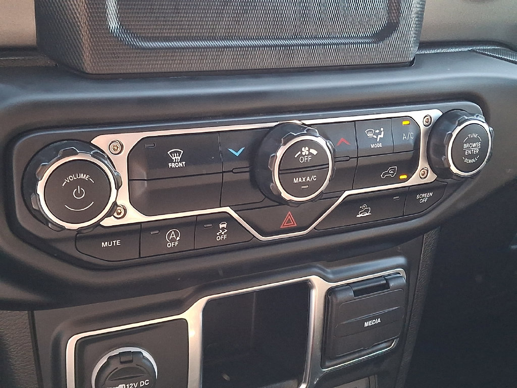 Used 2023 Jeep Wrangler Unlimited Sport AWD/4WD image 17