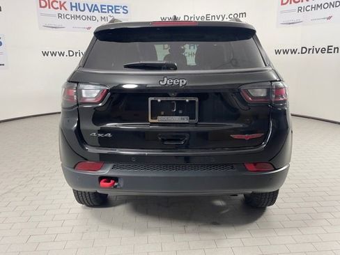 Used 2022 Jeep Compass Trailhawk w/ Trailhawk Elite Group AWD/4WD image 6