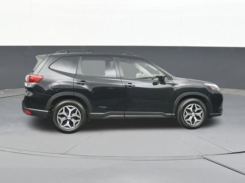 Used 2023 Subaru Forester Premium AWD/4WD image 16