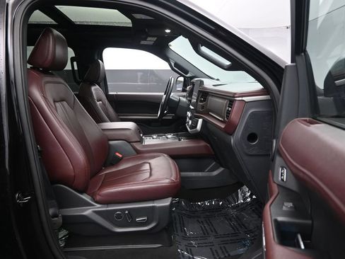 Used 2024 Ford Expedition Max Limited AWD/4WD image 31