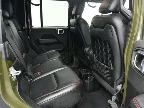 Used 2021 Jeep Gladiator Rubicon AWD/4WD image 9
