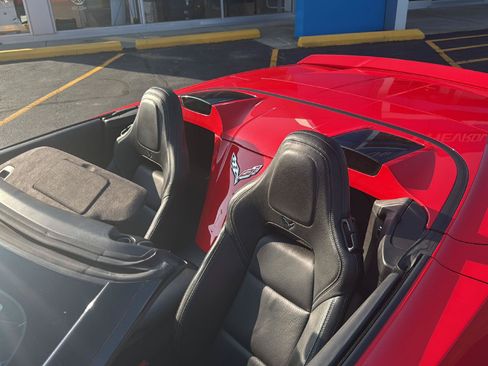 Used 2017 Chevrolet Corvette Stingray Convertible RWD image 31