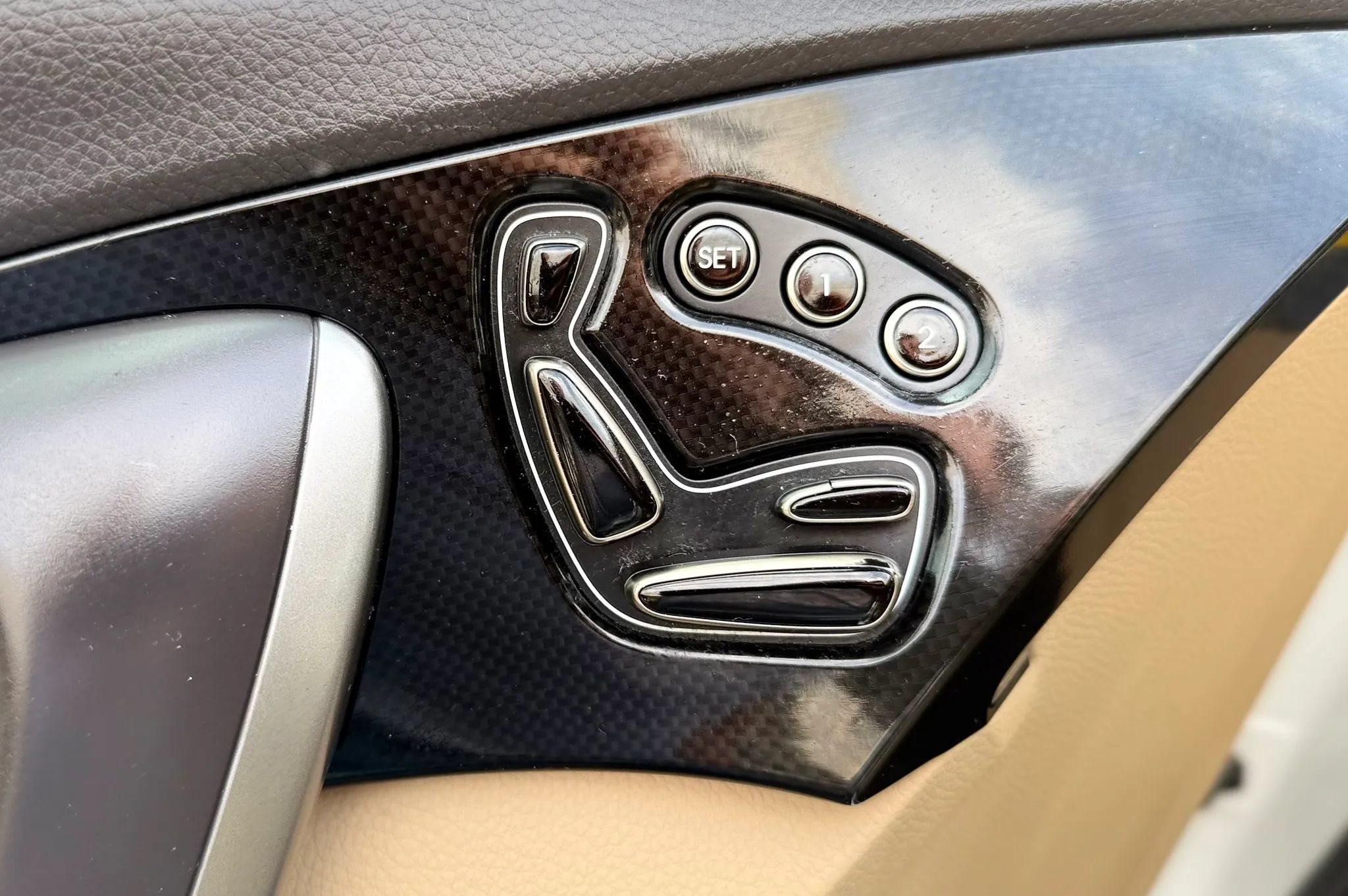 Used 2013 Hyundai Azera w/ Technology Pkg FWD image 26