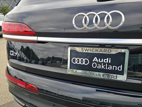 Used 2021 Audi Q7 3.0T Premium Plus w/ Premium Plus Package AWD/4WD image 13