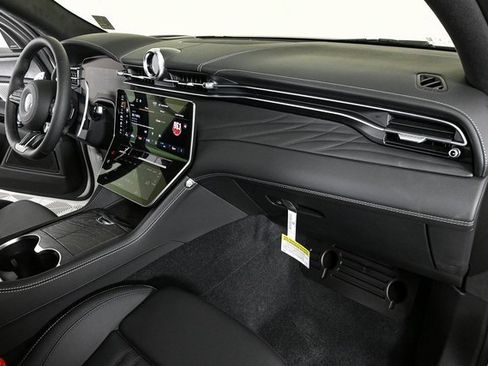 New 2025 Maserati Grecale Modena image 26