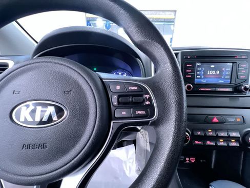 Used 2019 Kia Sportage LX FWD image 21