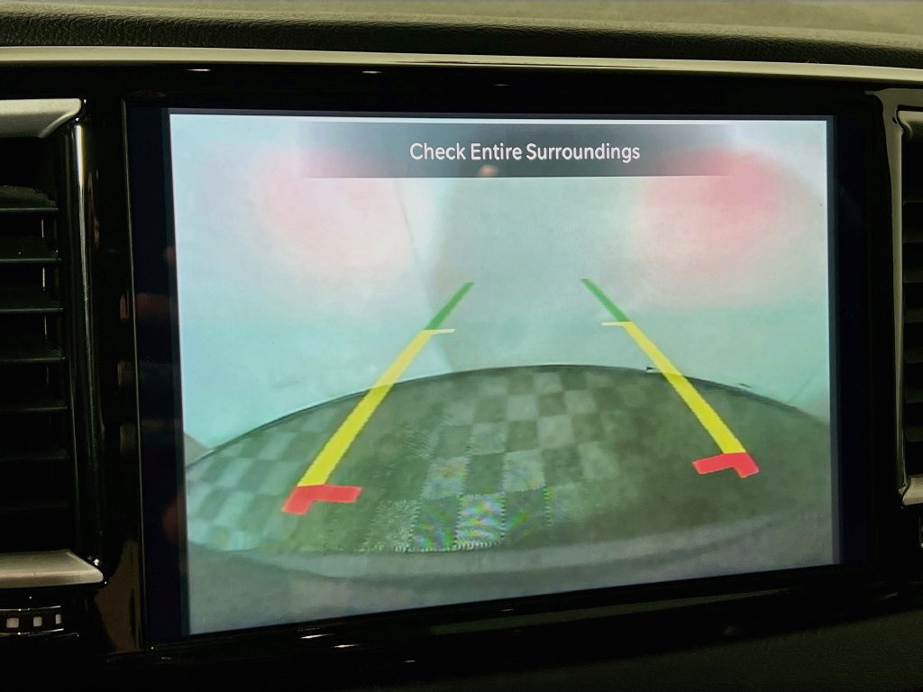 Used 2023 Chrysler Pacifica Touring-L FWD image 14