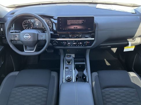 New 2026 Nissan Pathfinder SV image 8