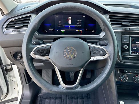 Used 2022 Volkswagen Tiguan S image 11