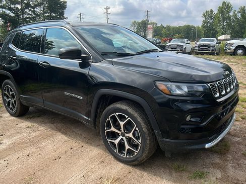 New 2025 Jeep Compass Limited image 5