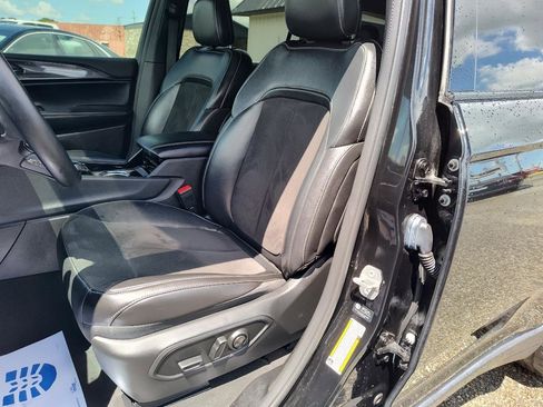 Used 2021 Jeep Grand Cherokee L Laredo image 17