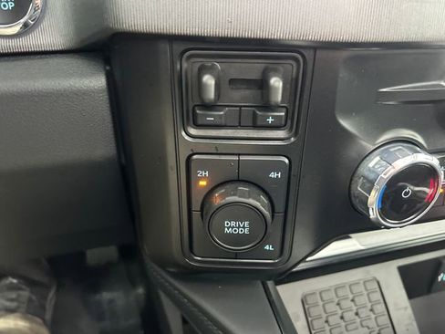 Used 2025 Ford F450 Platinum w/ FX4 Off-Road Package image 21