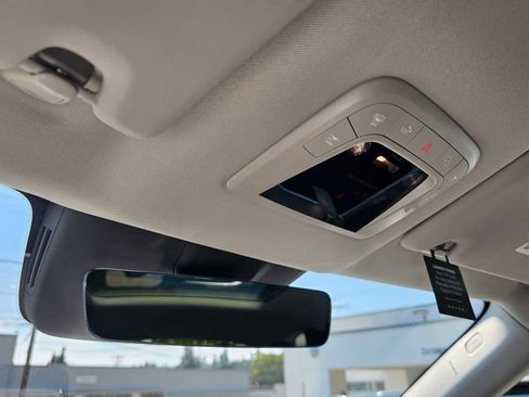 New 2025 Volvo EX90 Plus image 27