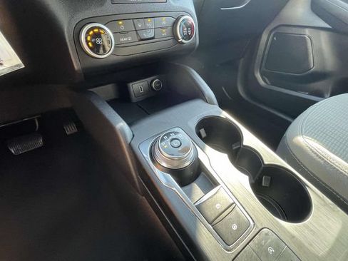Used 2025 GMC Sierra 1500 AT4 w/ AT4 Premium Package AWD/4WD image 65