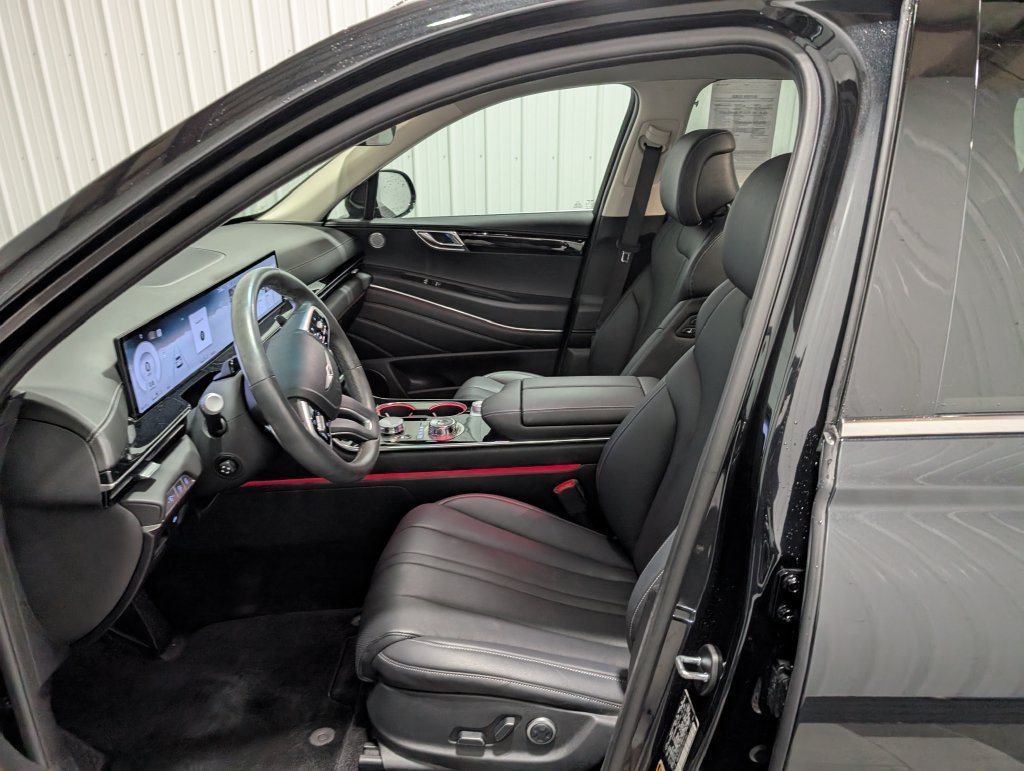 Used 2026 Genesis GV80 2.5T AWD/4WD image 14