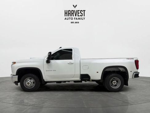 Used 2021 Chevrolet Silverado 3500 LT w/ Convenience Package AWD/4WD image 2