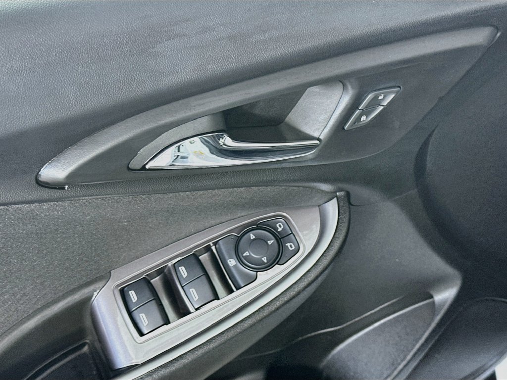 Used 2023 Chevrolet Malibu LS w/ Driver Confidence Package FWD image 24