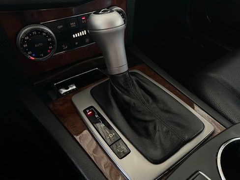 Used 2011 Mercedes-Benz C 300 4MATIC Sedan image 33