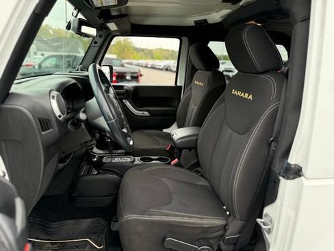 Used 2014 Jeep Wrangler Sahara w/ Dual Top Group AWD/4WD image 11