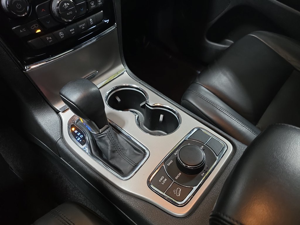 Used 2019 Jeep Grand Cherokee Limited AWD/4WD image 21