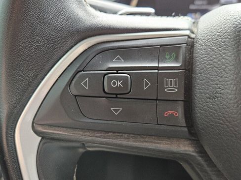 Used 2022 Jeep Grand Cherokee L Limited image 19