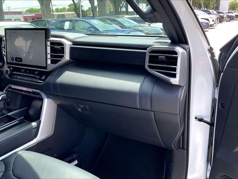 Used 2025 Toyota Tundra Platinum AWD/4WD image 19