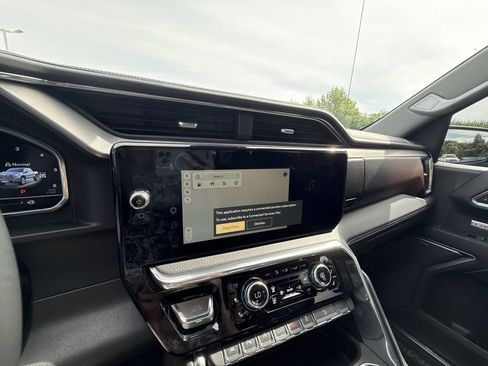 Certified 2025 GMC Sierra 1500 Denali w/ Denali Reserve Package AWD/4WD image 20