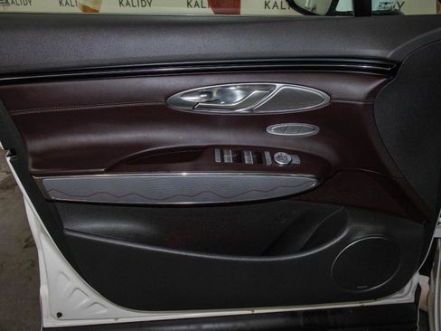 Used 2022 Genesis GV70 2.5T w/ Advanced Package AWD/4WD image 11