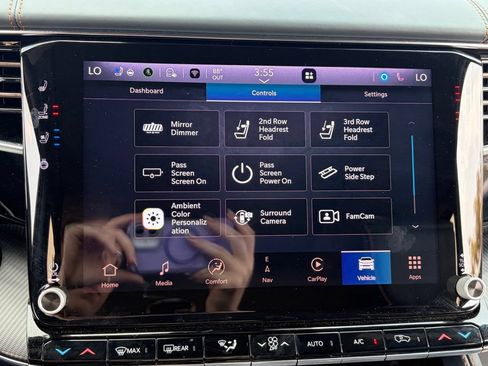 Used 2023 Jeep Grand Wagoneer Series III w/ Rear Seat Video Group 1 AWD/4WD image 29