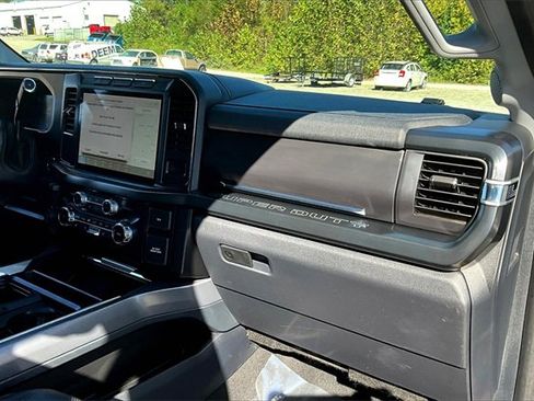 Used 2024 Ford F250 Lariat image 16