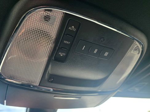 Used 2022 Dodge Charger Scat Pack image 37