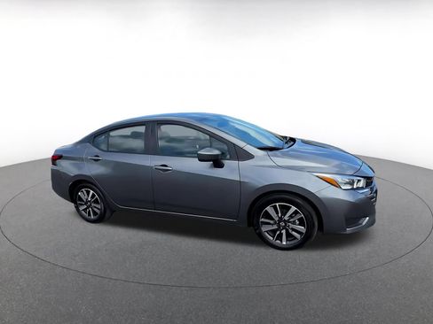 Used 2025 Nissan Versa SV FWD image 2