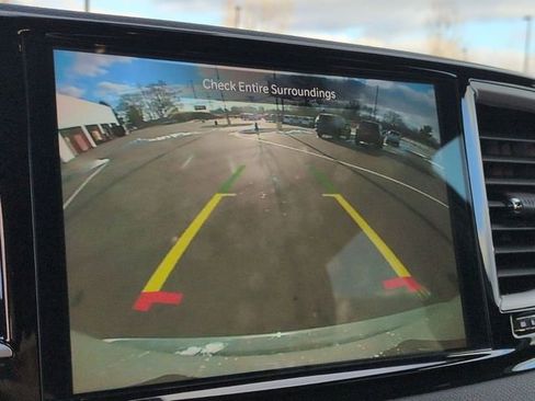 Certified 2025 Chrysler Pacifica Select image 23