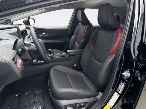 Used 2024 Toyota Prius Prime Premium w/ Advanced Technology Package image 11