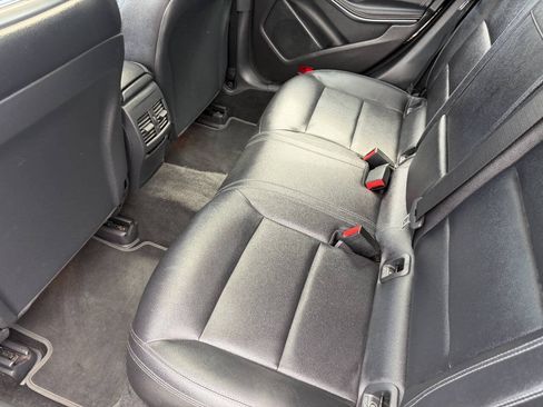 Used 2018 Mercedes-Benz CLA 250 4MATIC image 19