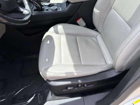 Used 2019 Cadillac XT4 Premium Luxury w/ Technology Package AWD/4WD image 30