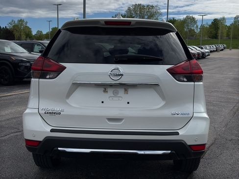 Used 2019 Nissan Rogue SV AWD/4WD image 7