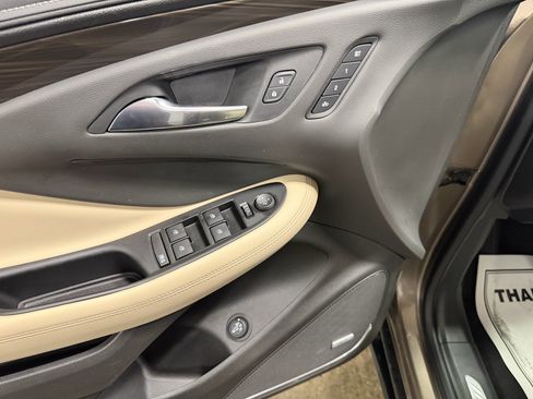 Used 2019 Buick Envision Premium image 23